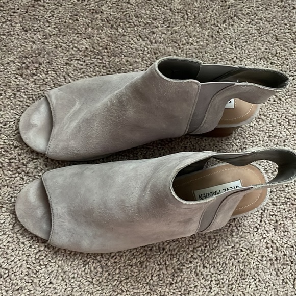 Steve Madden Gray open toe suede bootie - Picture 5 of 5